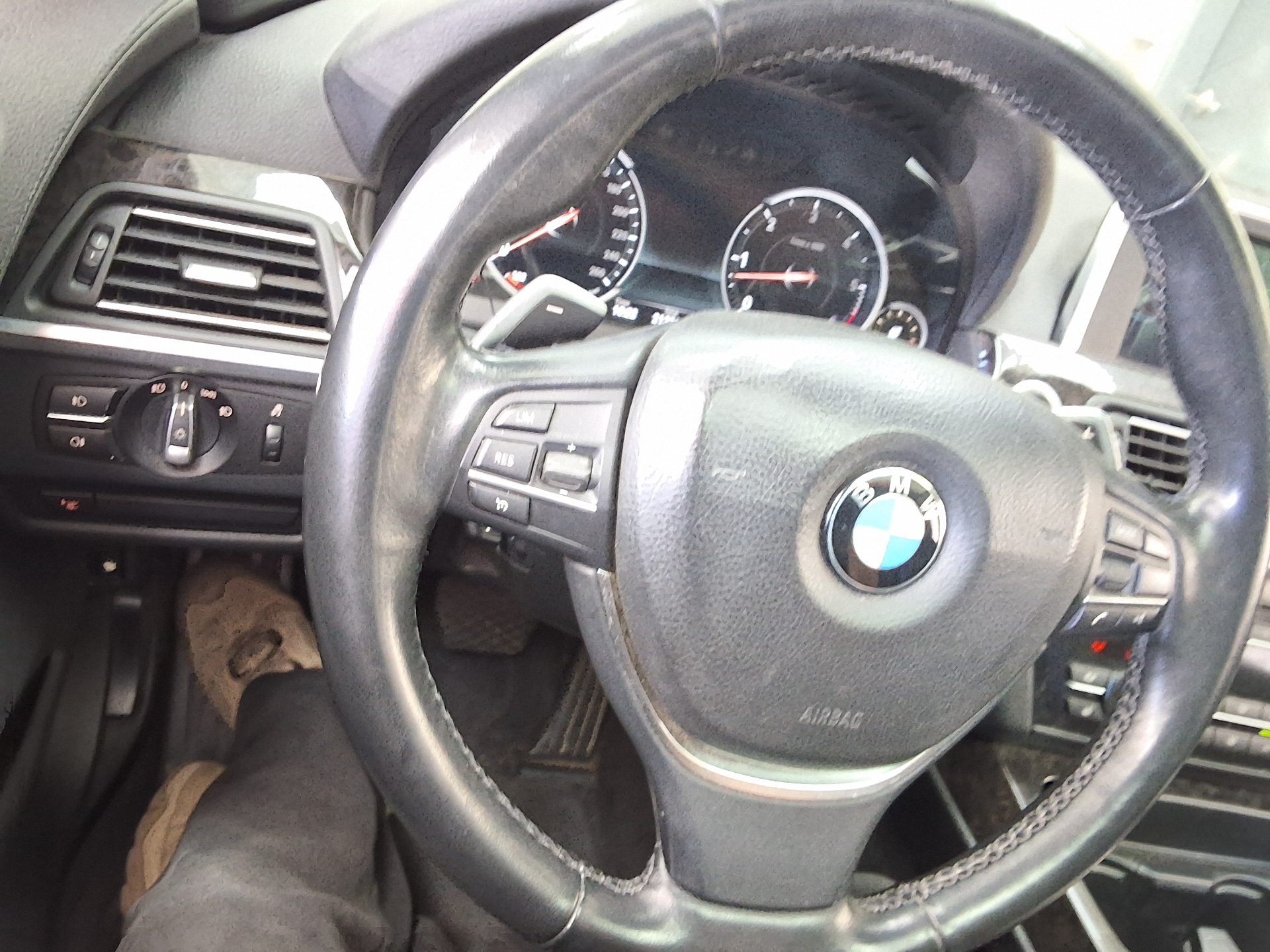 بي إم دبليو 6 Series (3Rd Gen) Gran كوبيه 640D إكس درايف 2013 640d