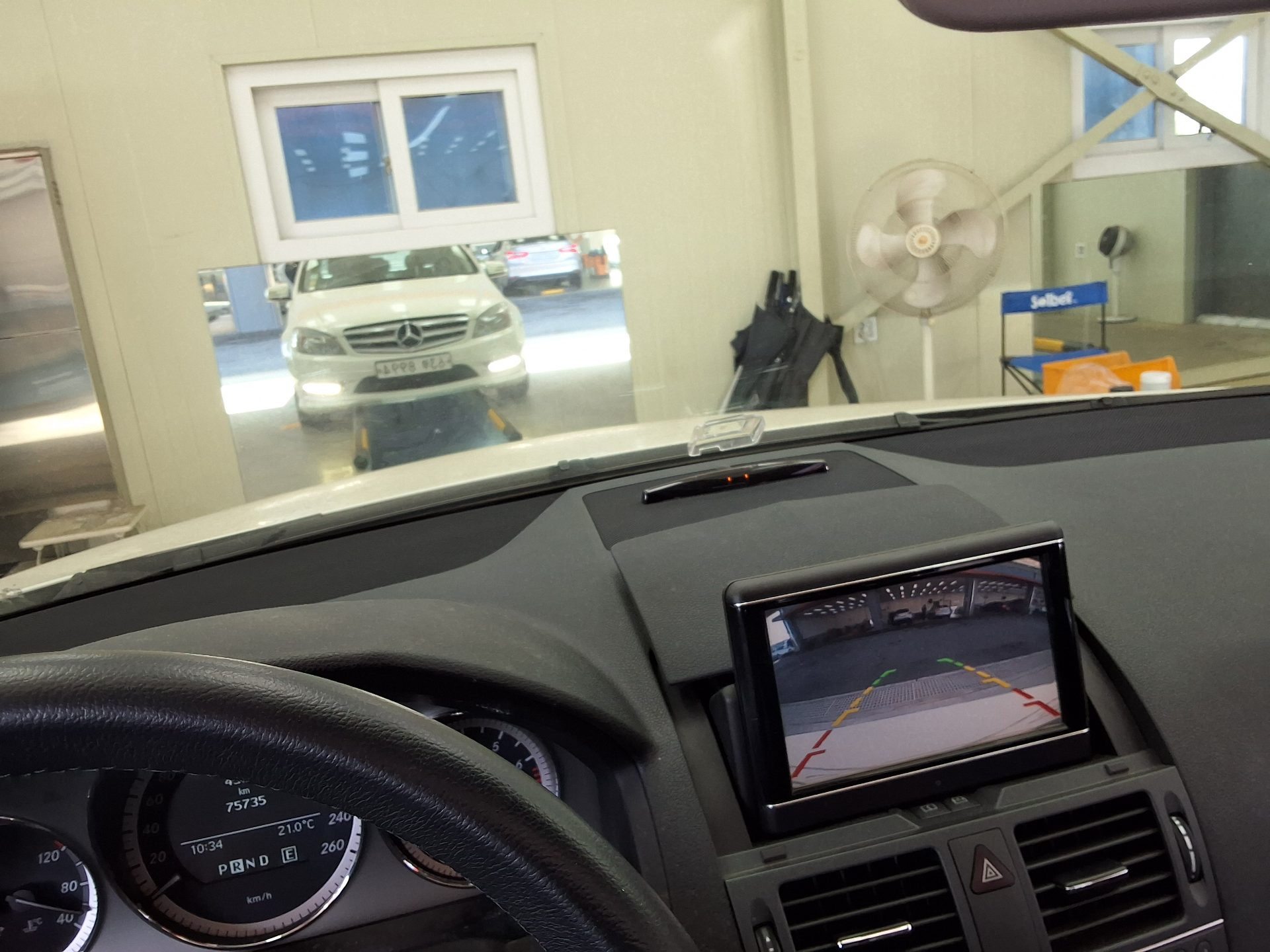 مرسيدس بنز C Class 2011 C200