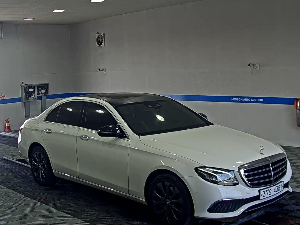 مرسيدس بنز E Class 2017 E220d 4MATIC إكسكلوسيف