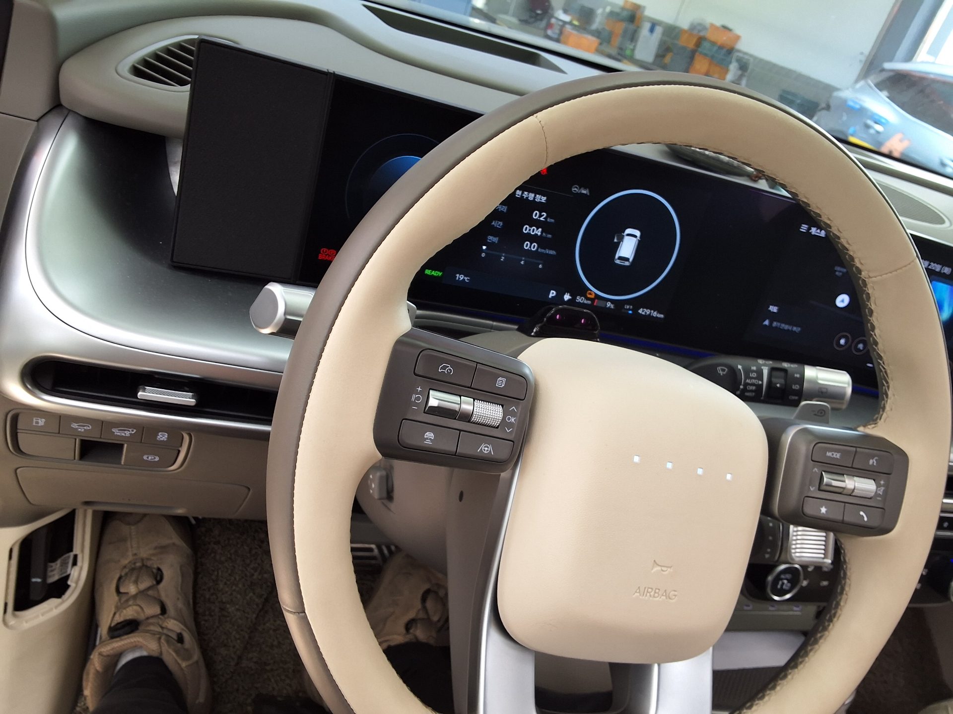هيونداي أيونيك 2025 EV دفع رباعي