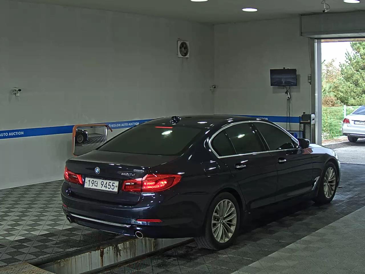 بي إم دبليو 5 Series 2018 فاخر LINE SPECIAL