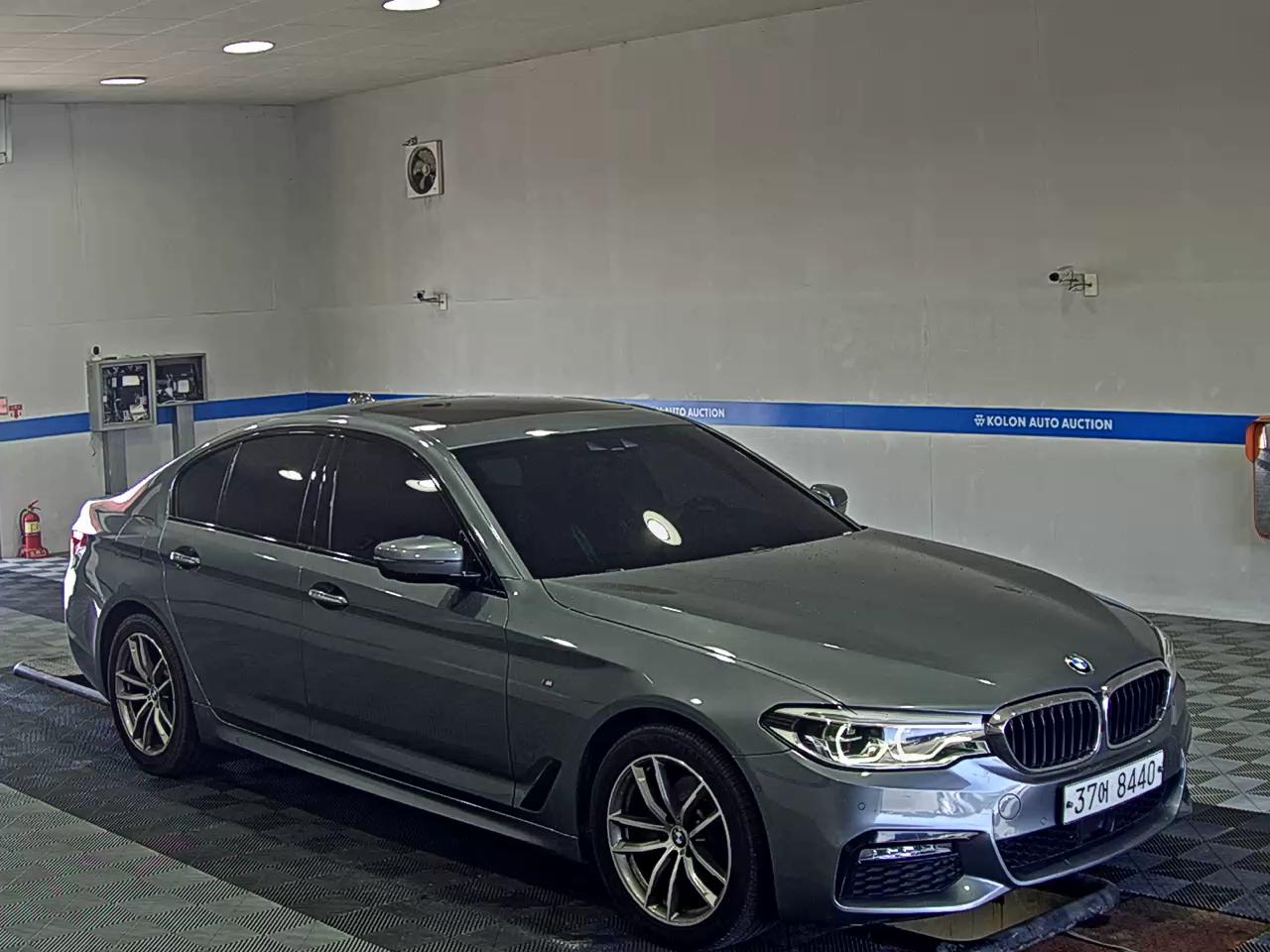 بي إم دبليو 5 Series 2017 SPORT