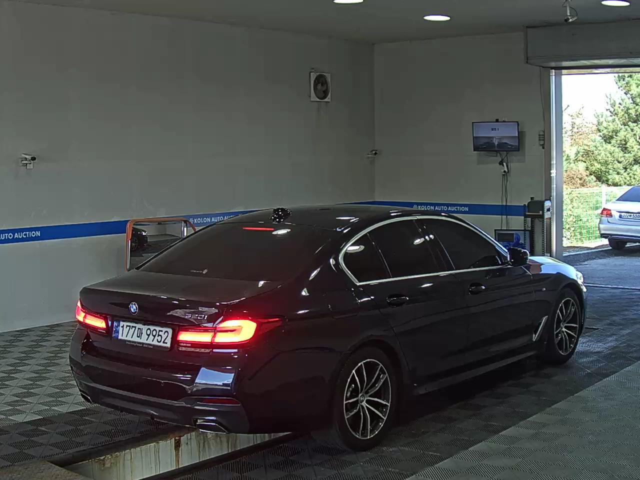 بي إم دبليو 5 Series 2023 SPORT