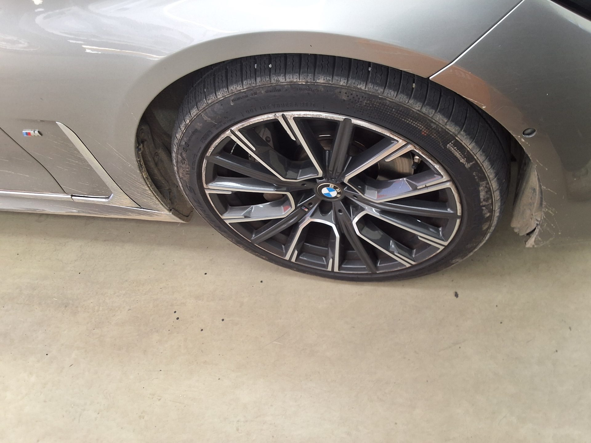 بي إم دبليو 7 Series 2021 SPORT