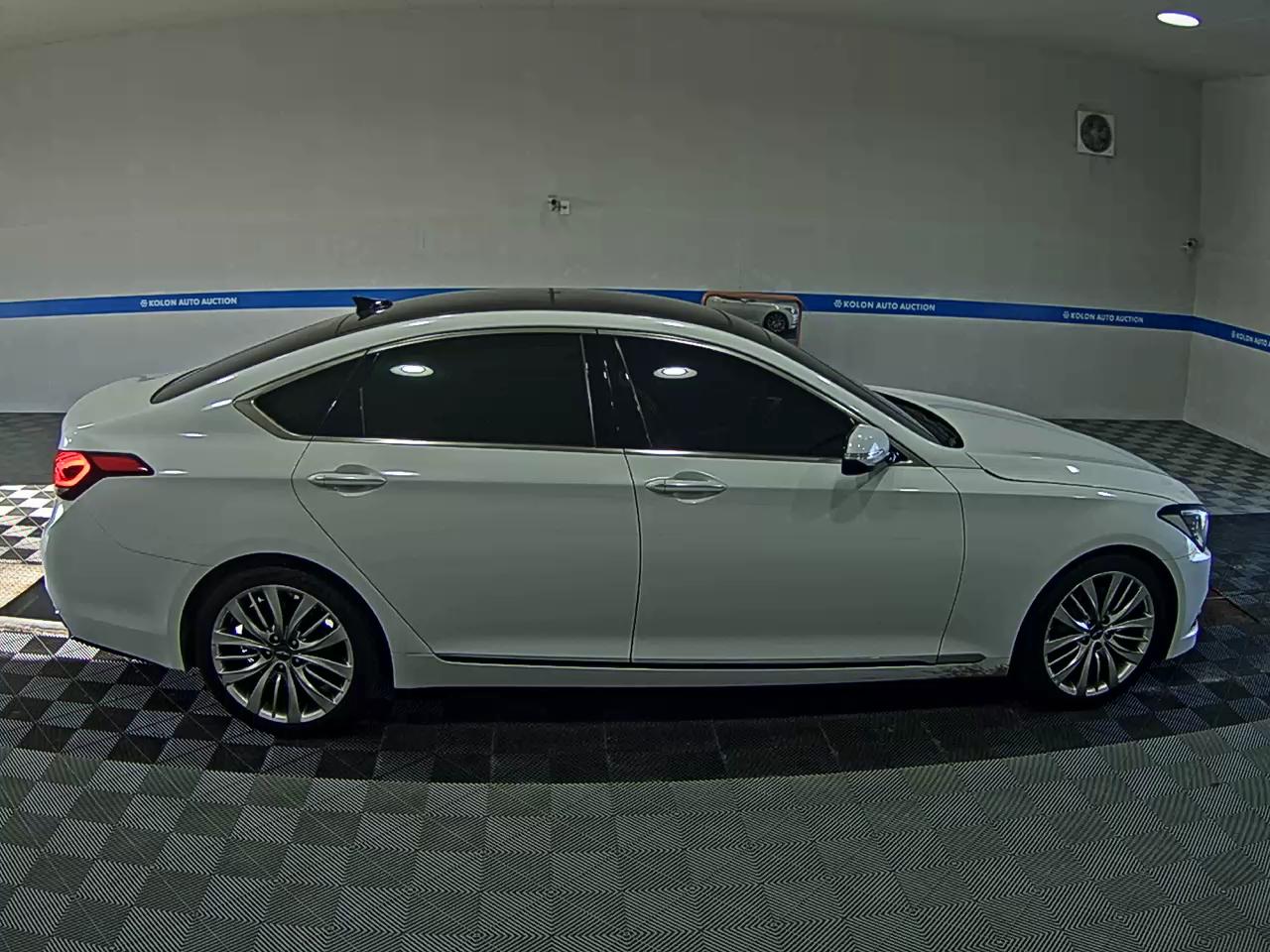 هيونداي جينيسيس Dh G330 مودرن 2016 دفع رباعي بريميوم