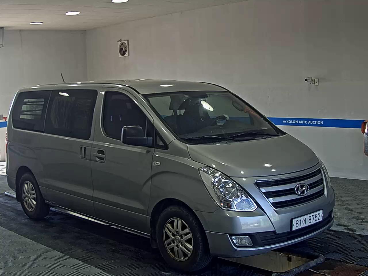 هيونداي جراند ستاركس 2016 VAN SMART