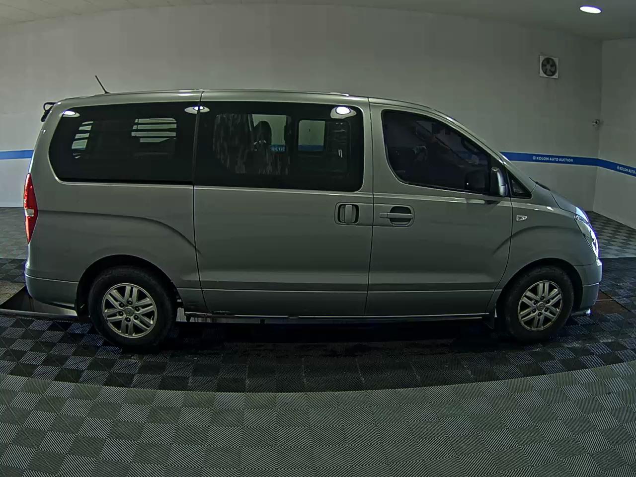 هيونداي جراند ستاركس 2016 VAN SMART