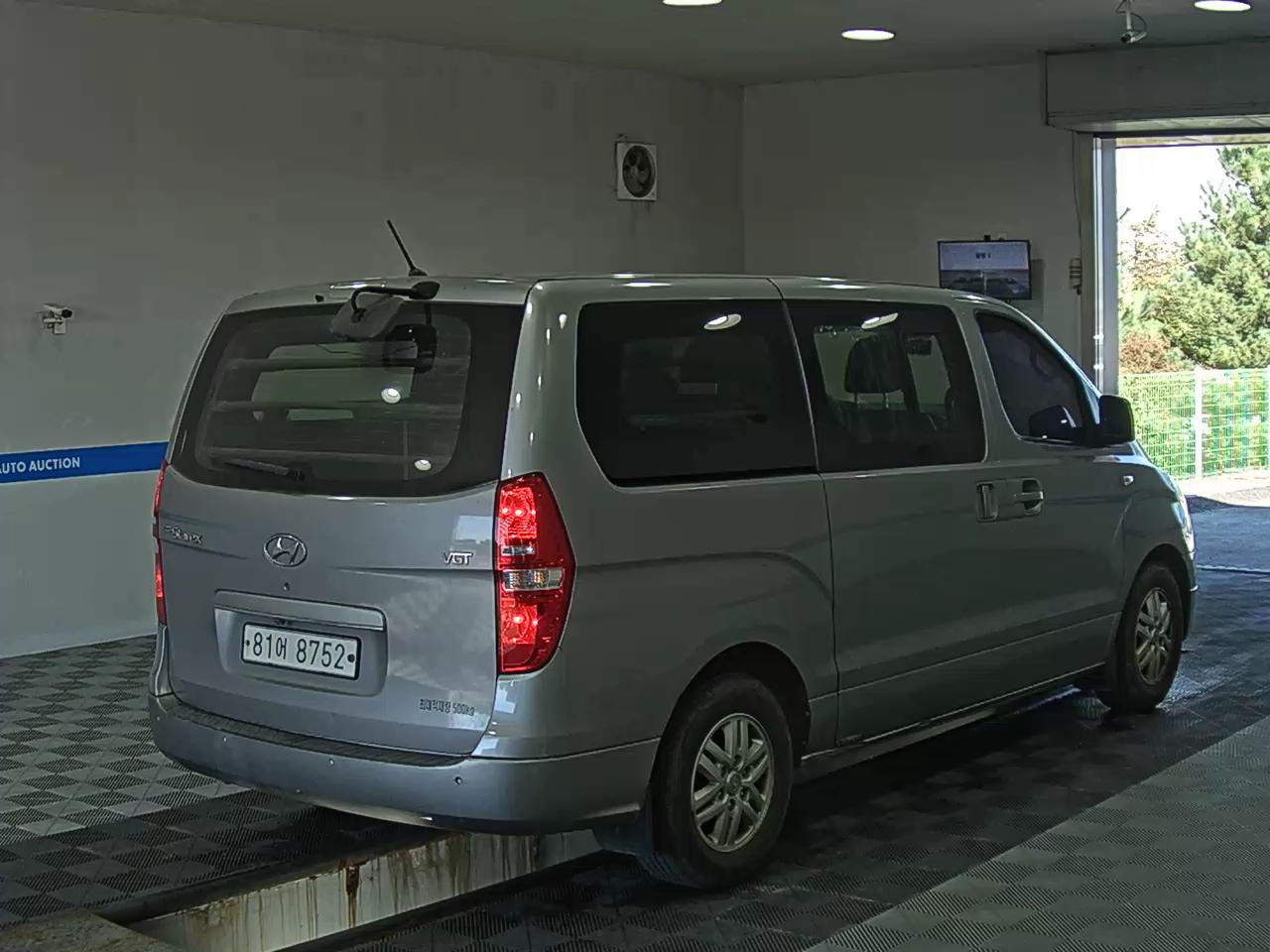 هيونداي جراند ستاركس 2016 VAN SMART