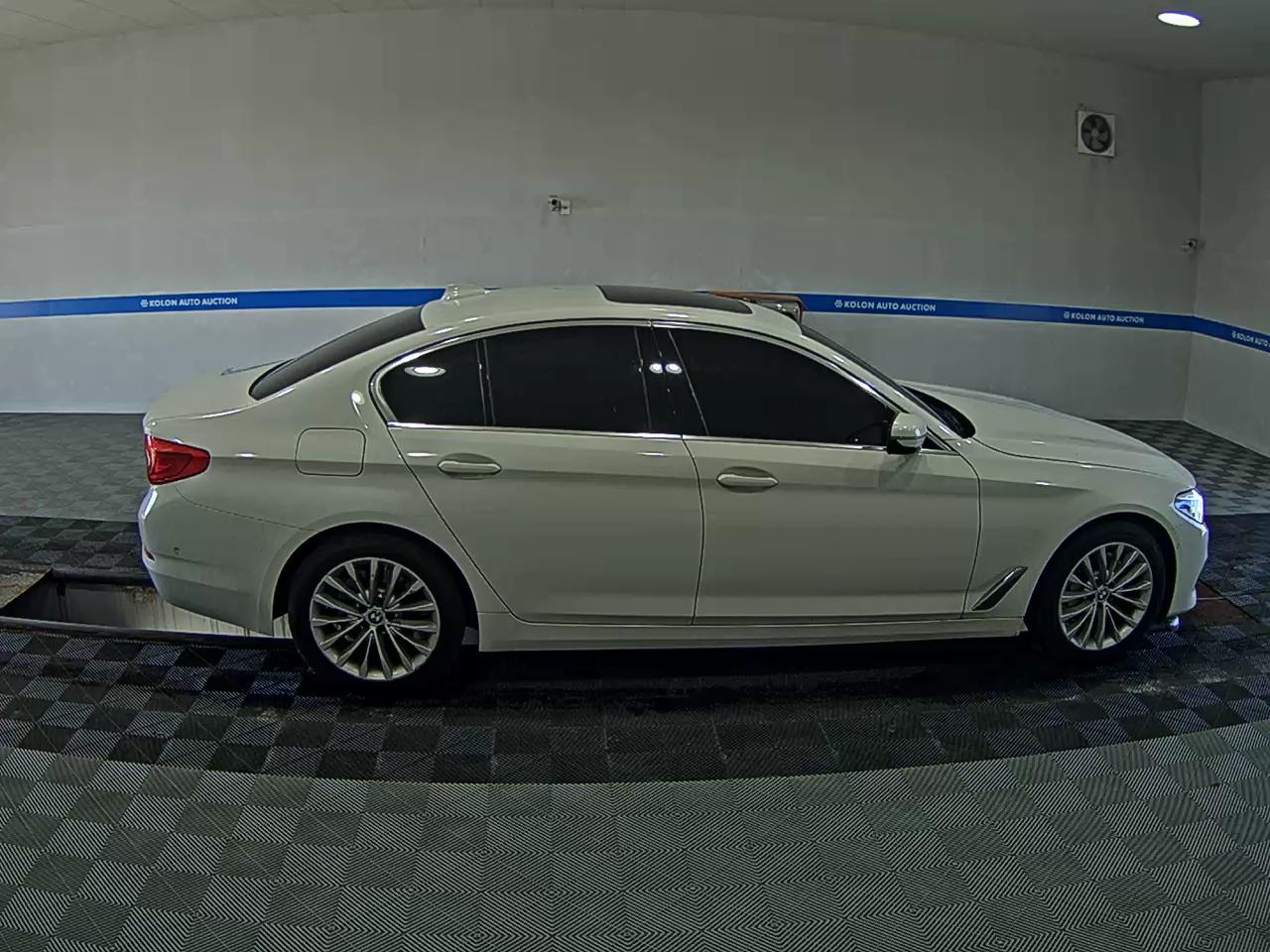 بي إم دبليو 5 Series 2019 فاخر LINE PLUS