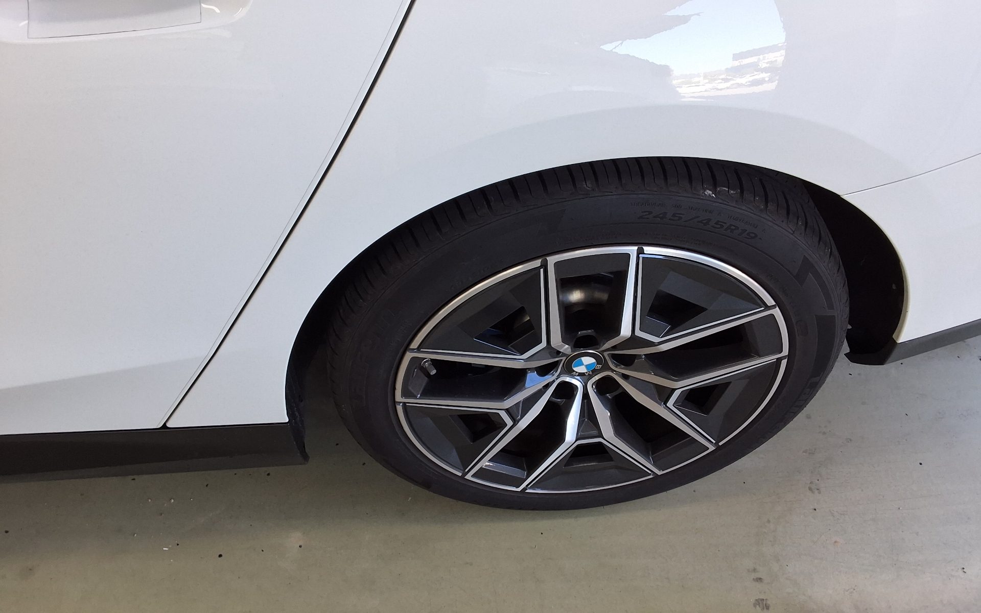 بي إم دبليو 5 Series 2024 SPORT