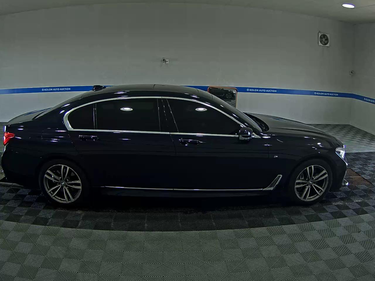 بي إم دبليو 7 Series 2017 SPORT