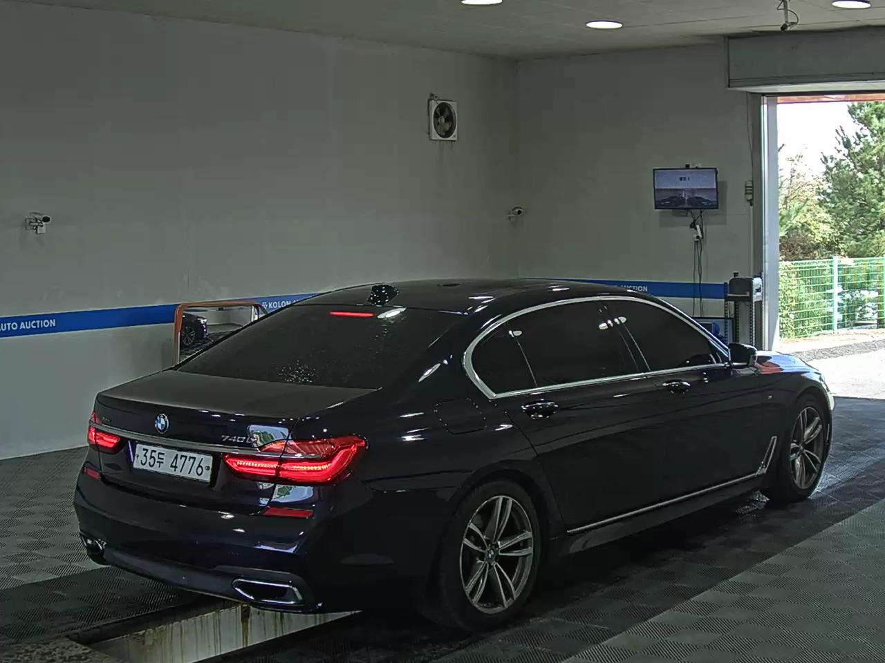 بي إم دبليو 7 Series 2017 SPORT