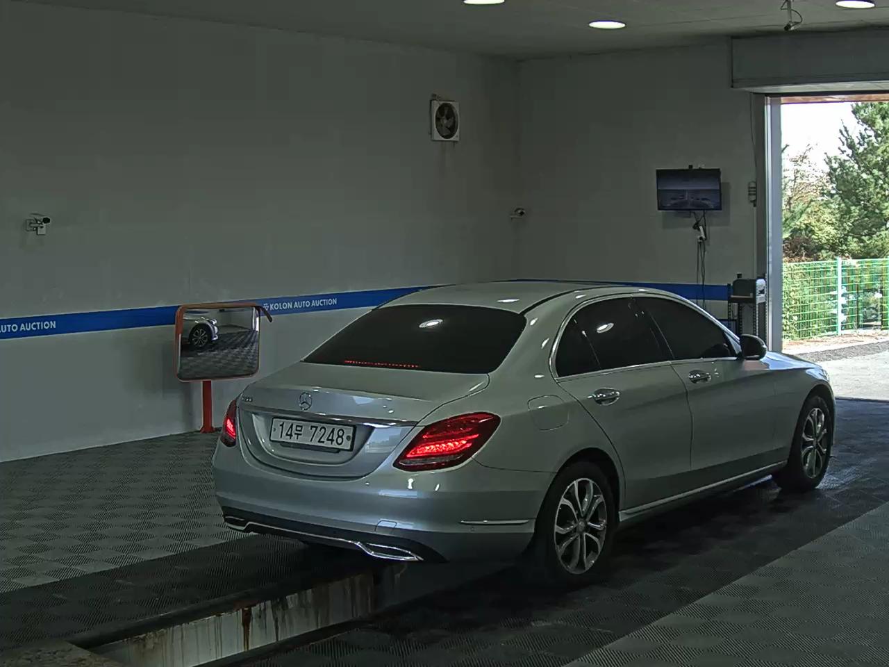 مرسيدس بنز C Class 2015 C200