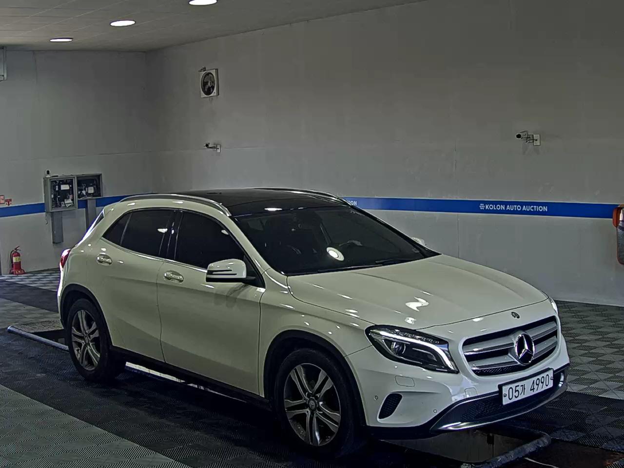 مرسيدس بنز جي إل إيه Class 2015