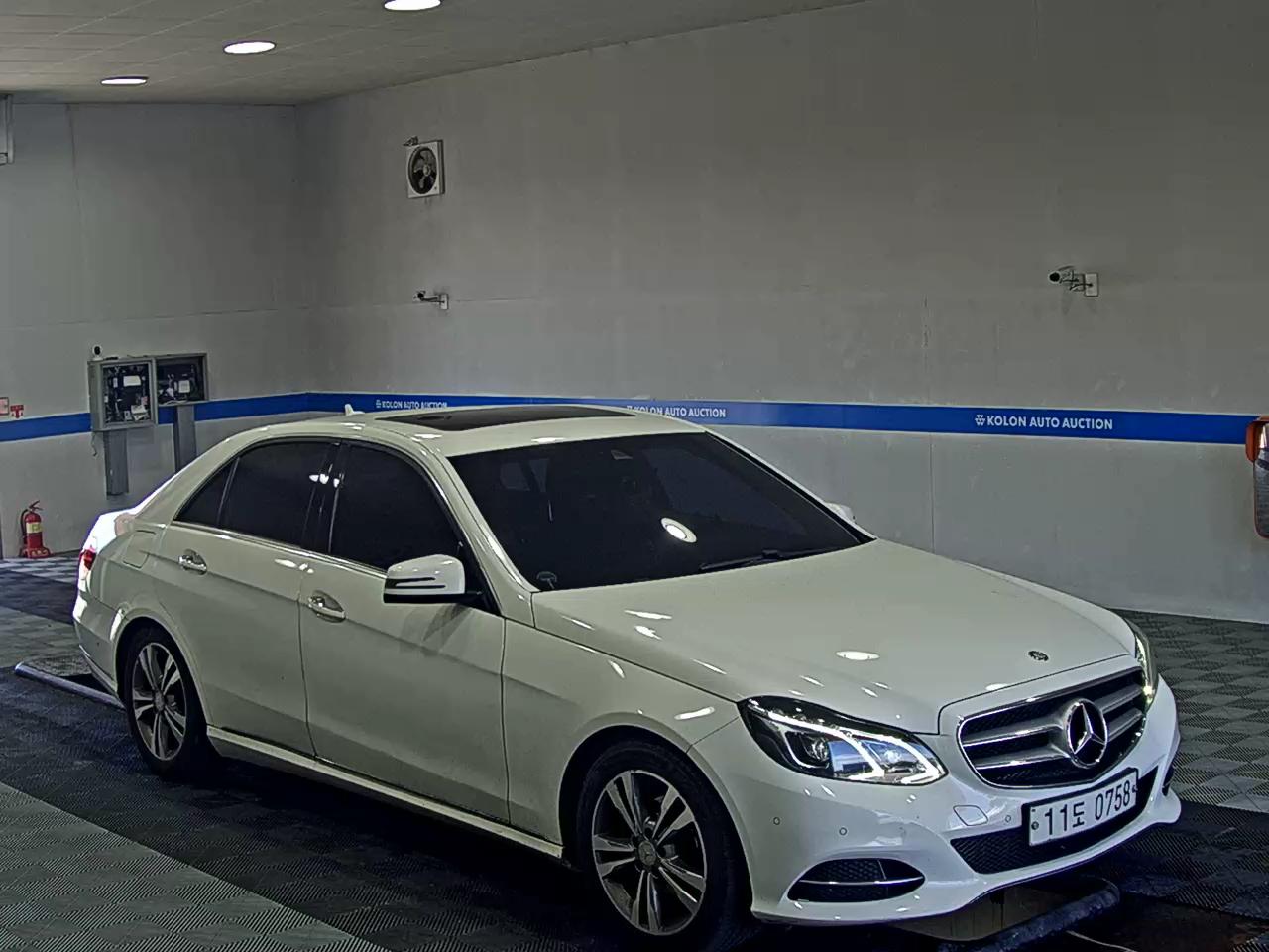 مرسيدس بنز E Class 2016 E220