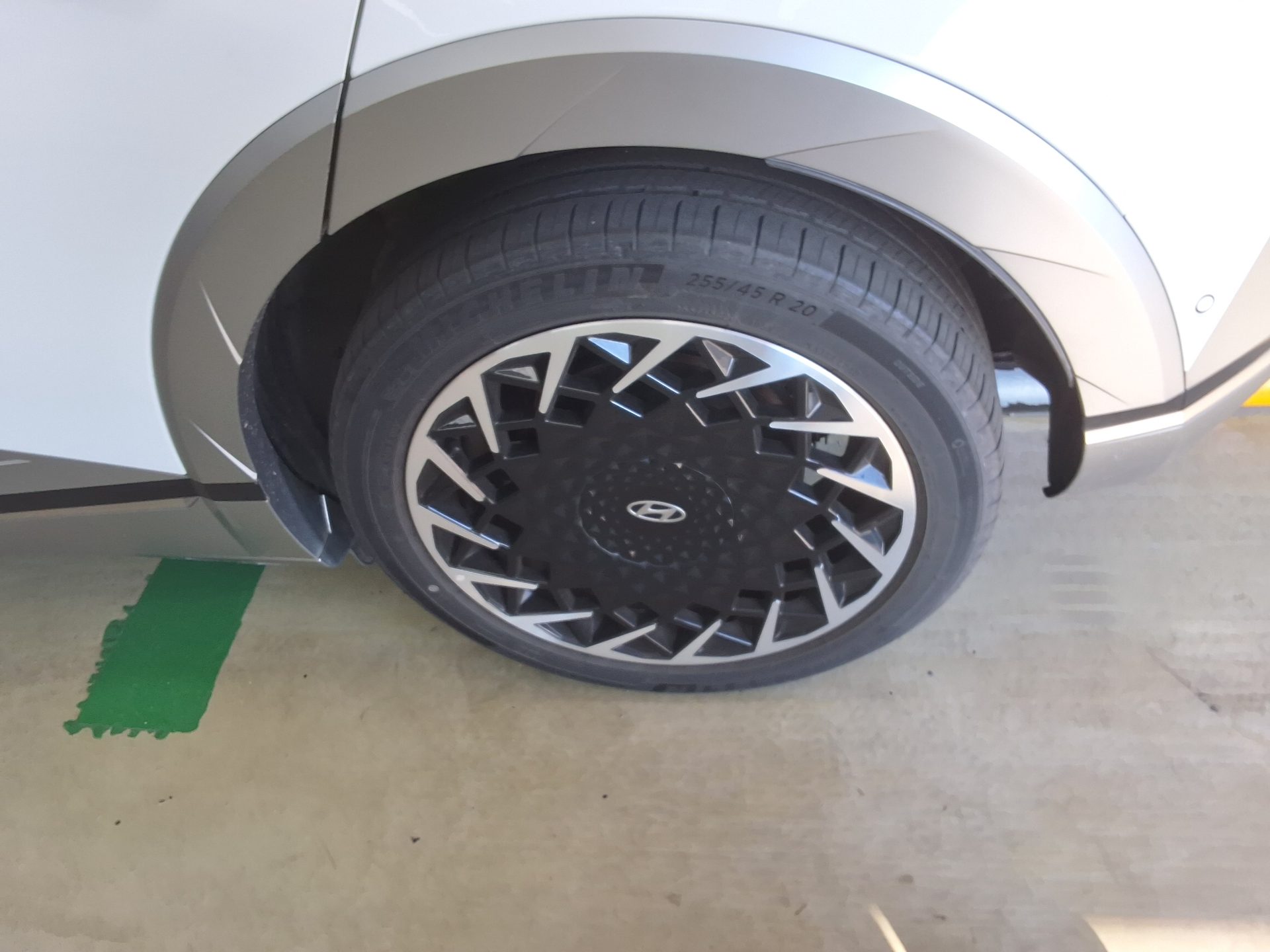 هيونداي أيونيك 2024 EV طويل المدى PRESTIGE