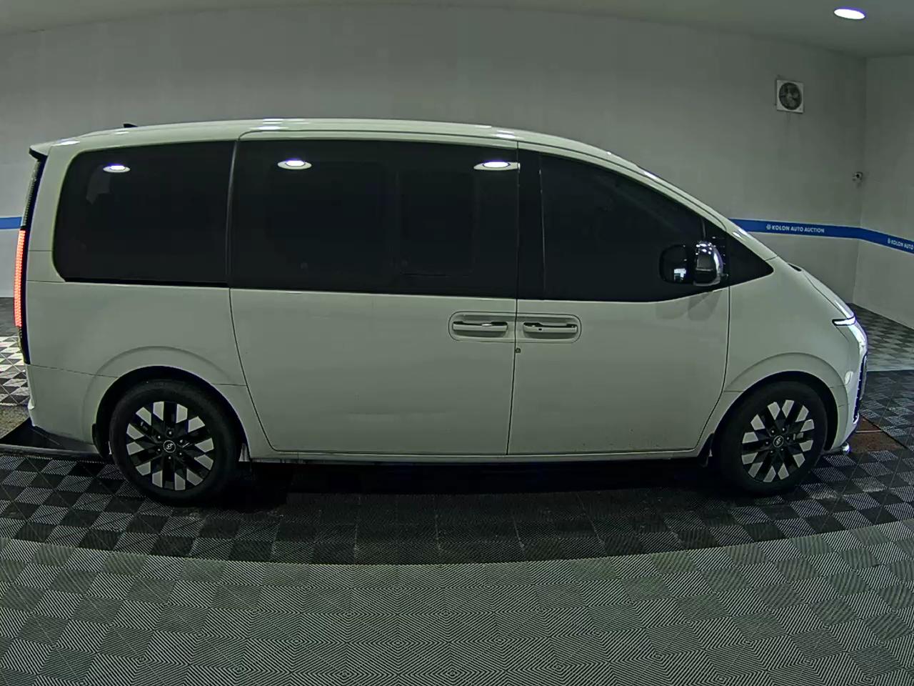 هيونداي ستاريا 2023 PRESTIGE
