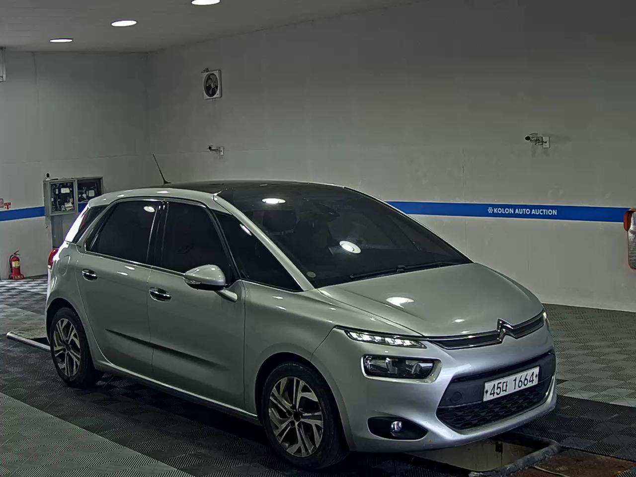 سيتروين C4 Picasso (Space Tourer) 2015