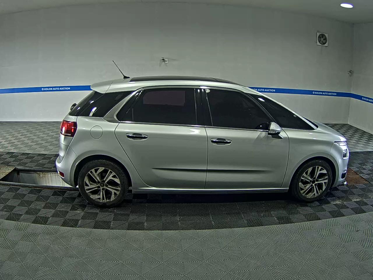 سيتروين C4 Picasso (Space Tourer) 2015