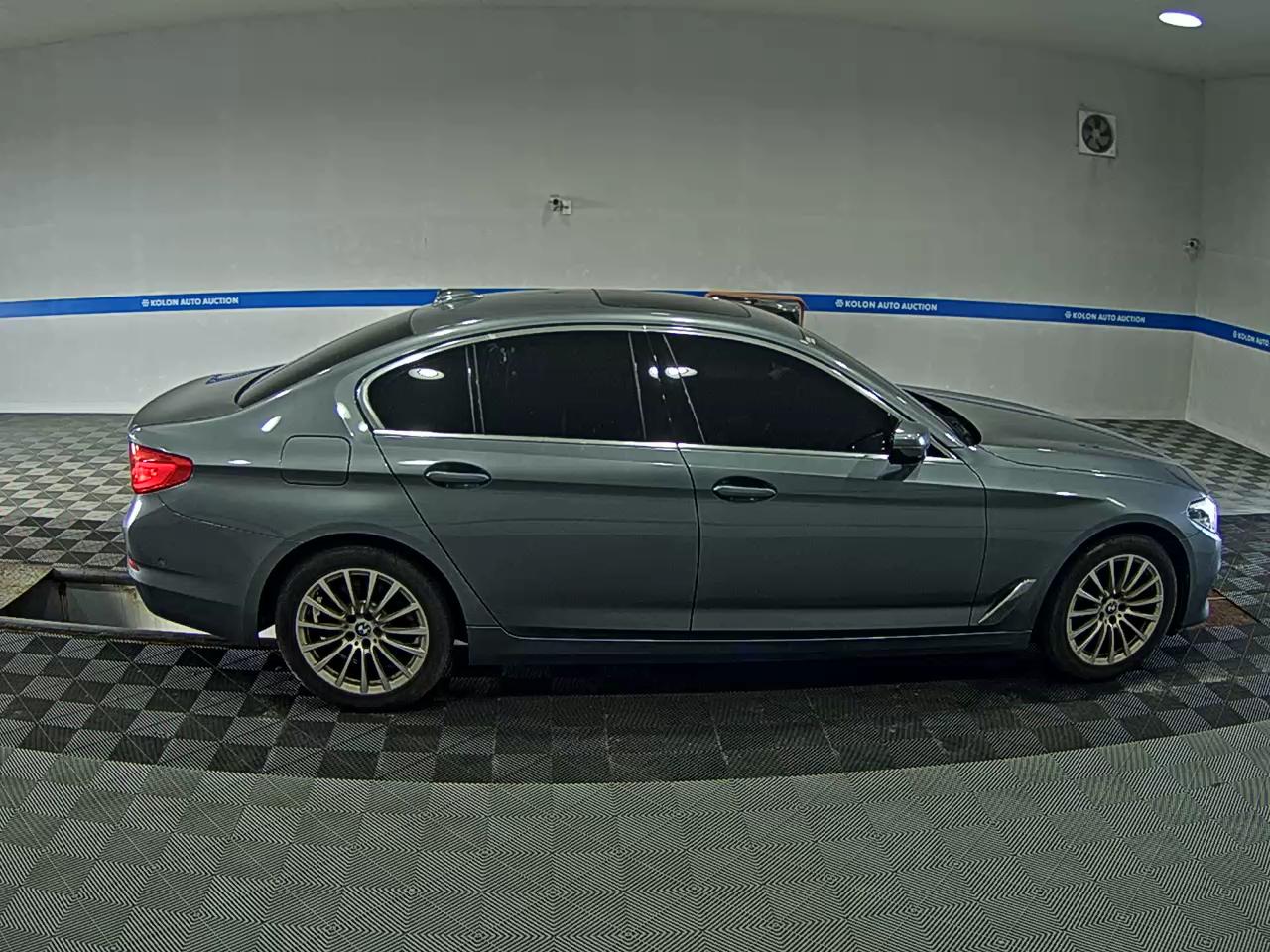 بي إم دبليو 5 Series 2019 فاخر