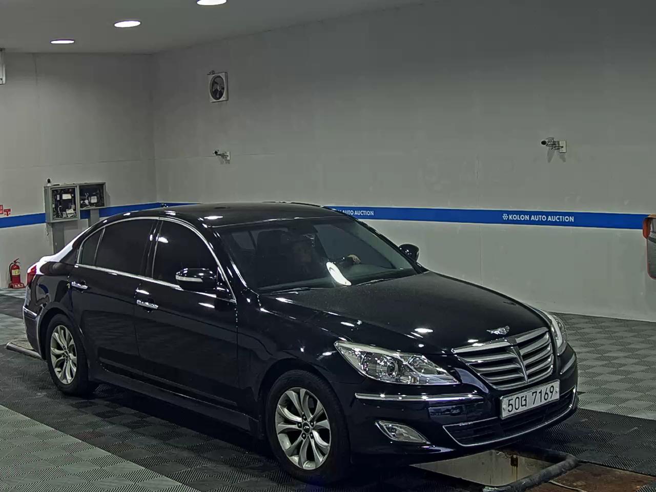 هيونداي جينيسيس Dh G330 مودرن 2012