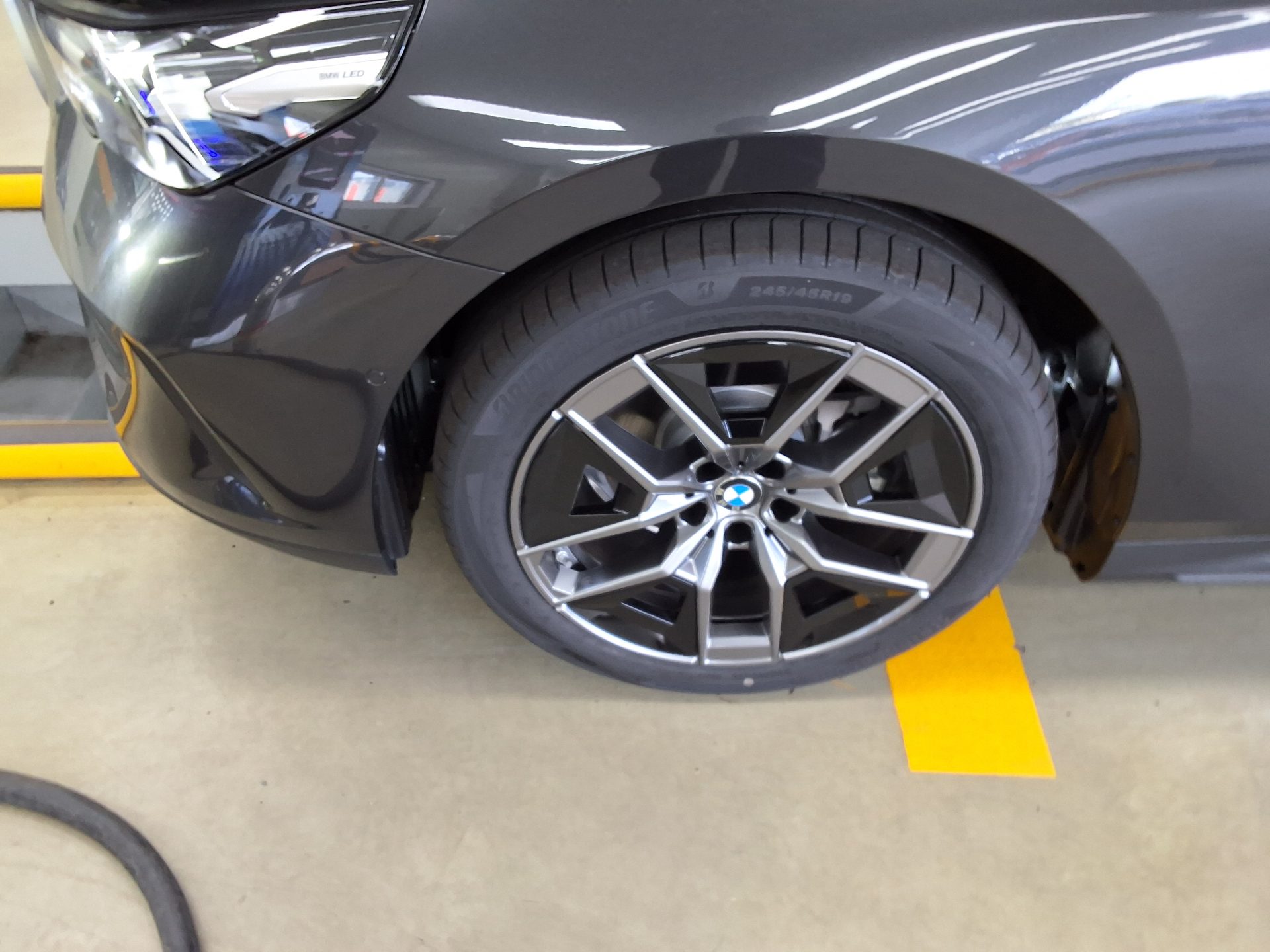 بي إم دبليو 5 Series 2026 520i