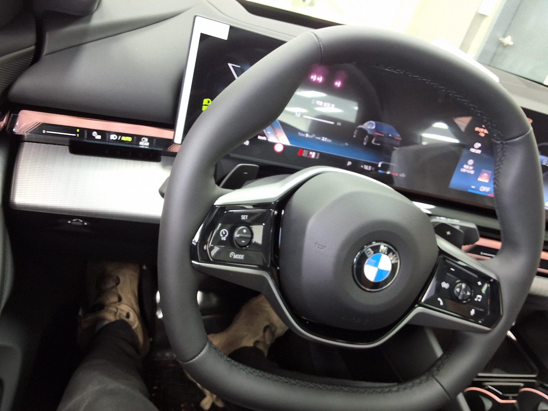 بي إم دبليو 5 Series 2026 520i