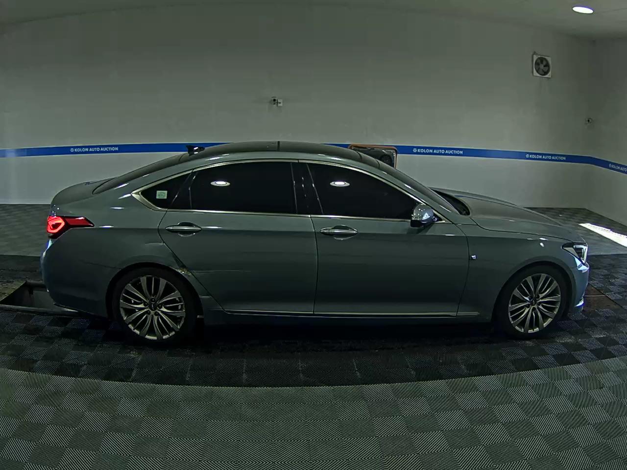 هيونداي جينيسيس Dh G330 مودرن 2016 دفع رباعي
