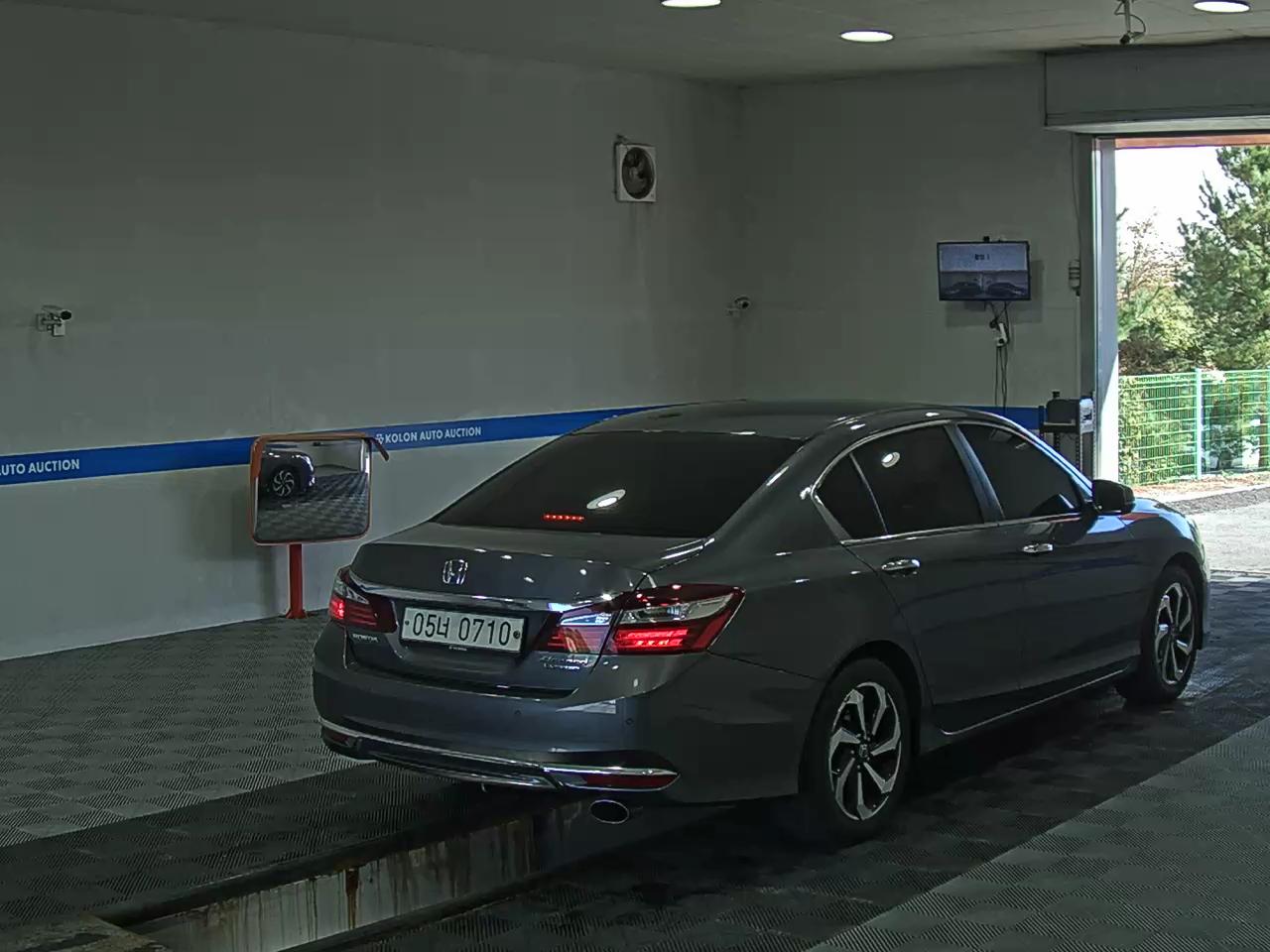 هوندا أكورد 2016