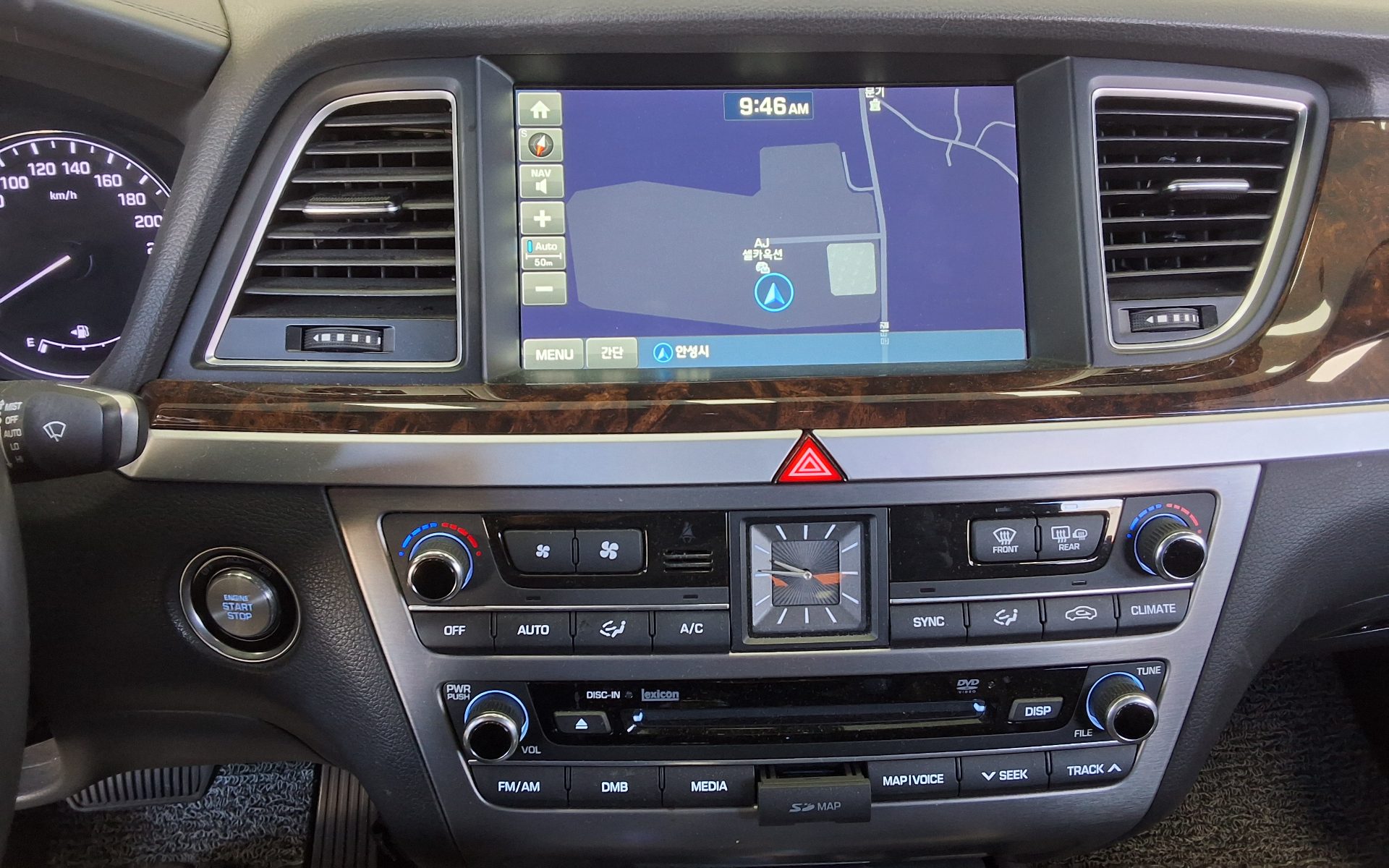 هيونداي جينيسيس Dh G330 مودرن 2015 دفع رباعي بريميوم