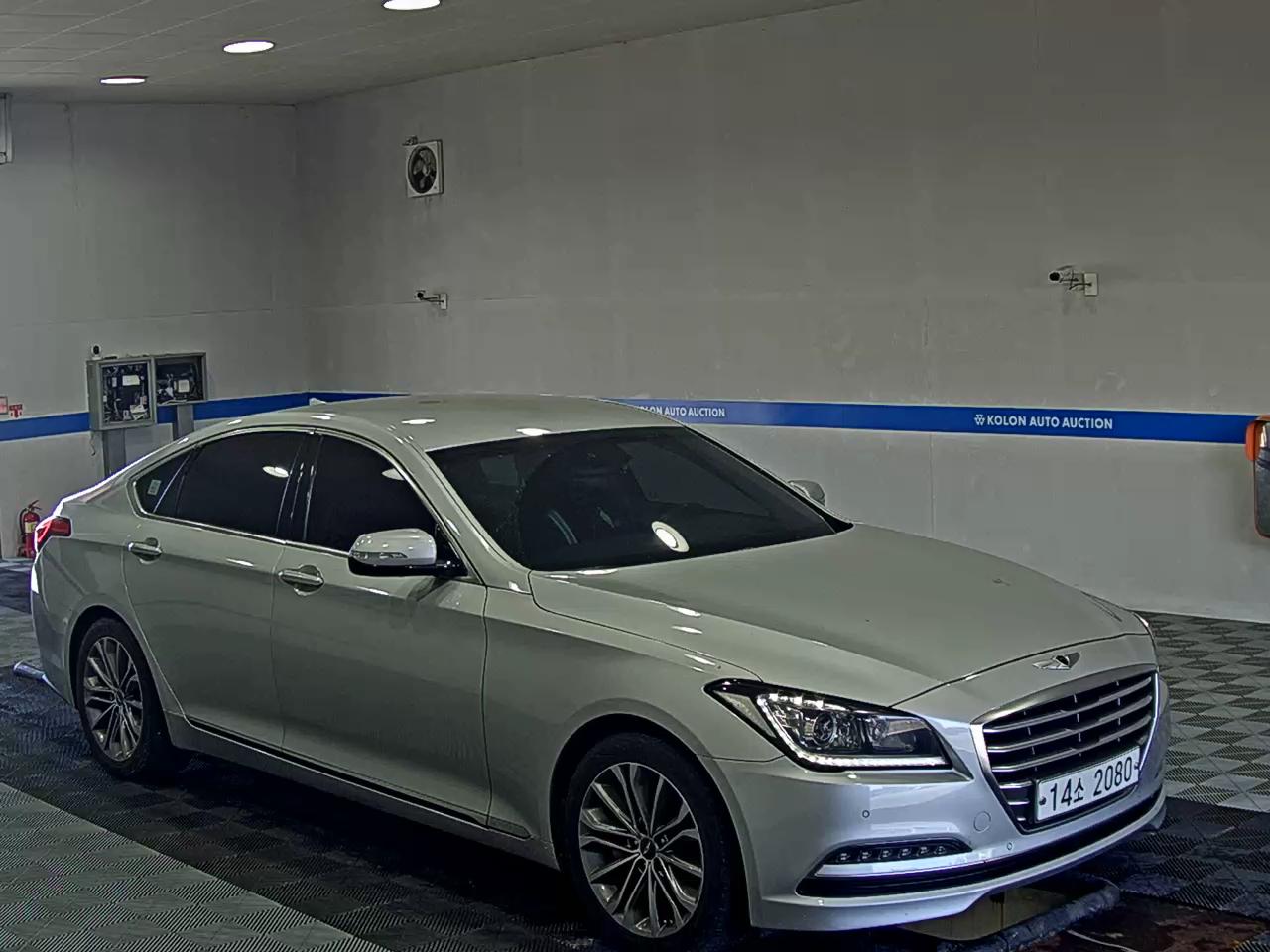 هيونداي جينيسيس Dh G330 مودرن 2015 دفع رباعي بريميوم
