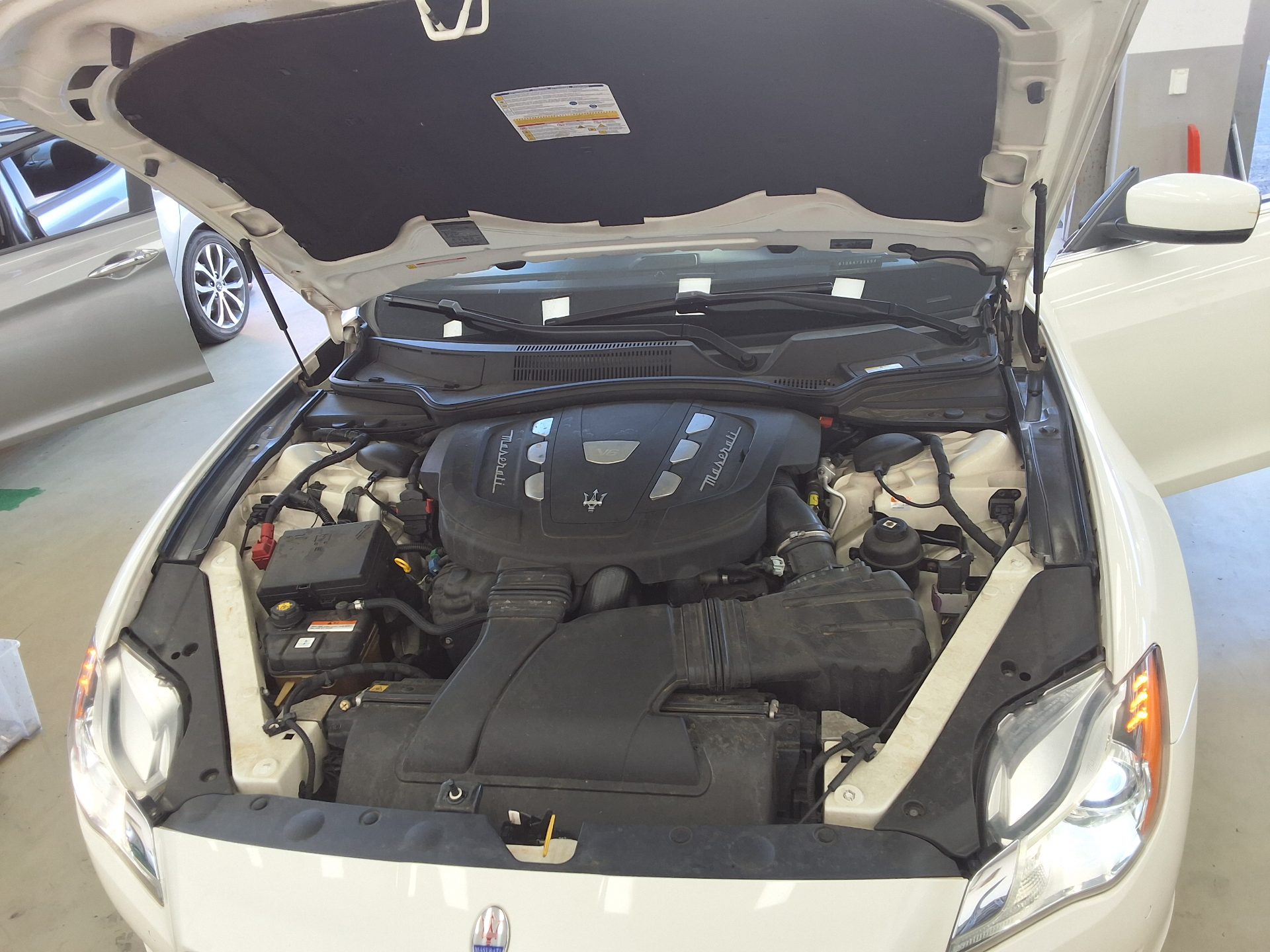 مازيراتي Quattroporte 2015