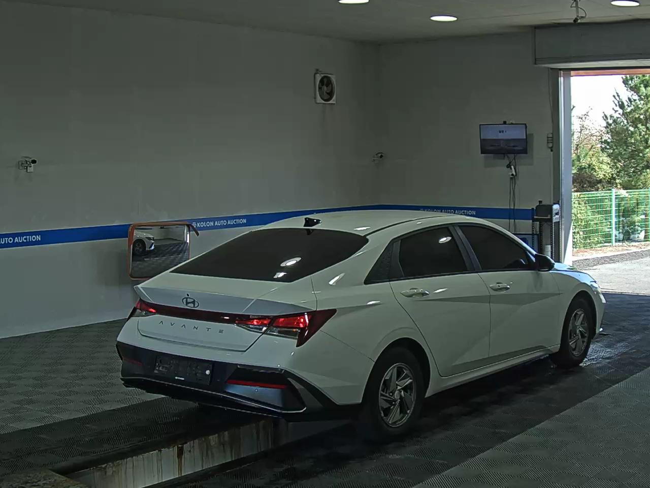 هيونداي أفانتي 2024 SMART