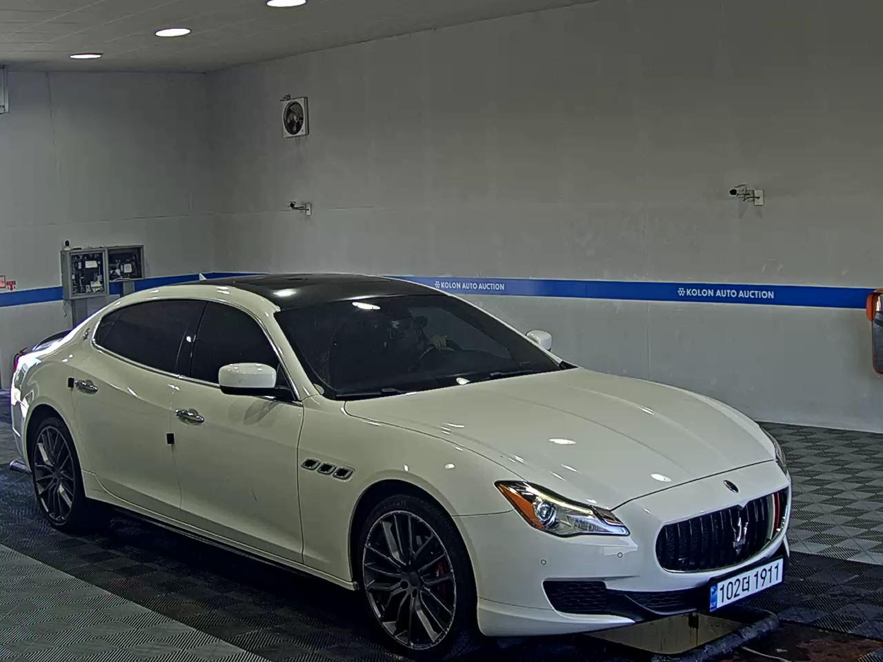 مازيراتي Quattroporte 2015