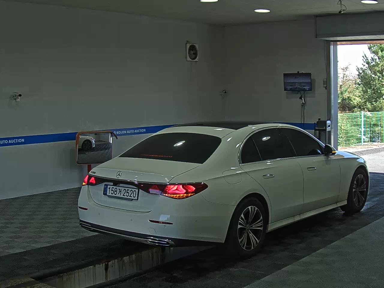 مرسيدس بنز E Class 2025 E200