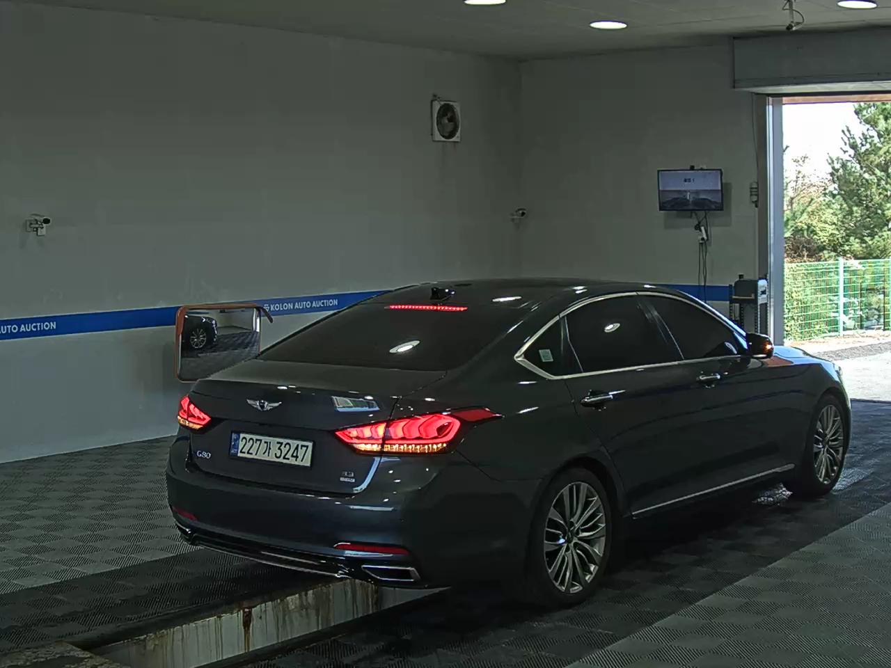 جينيسيس جي 80 2018 دفع رباعي PRESTIGE
