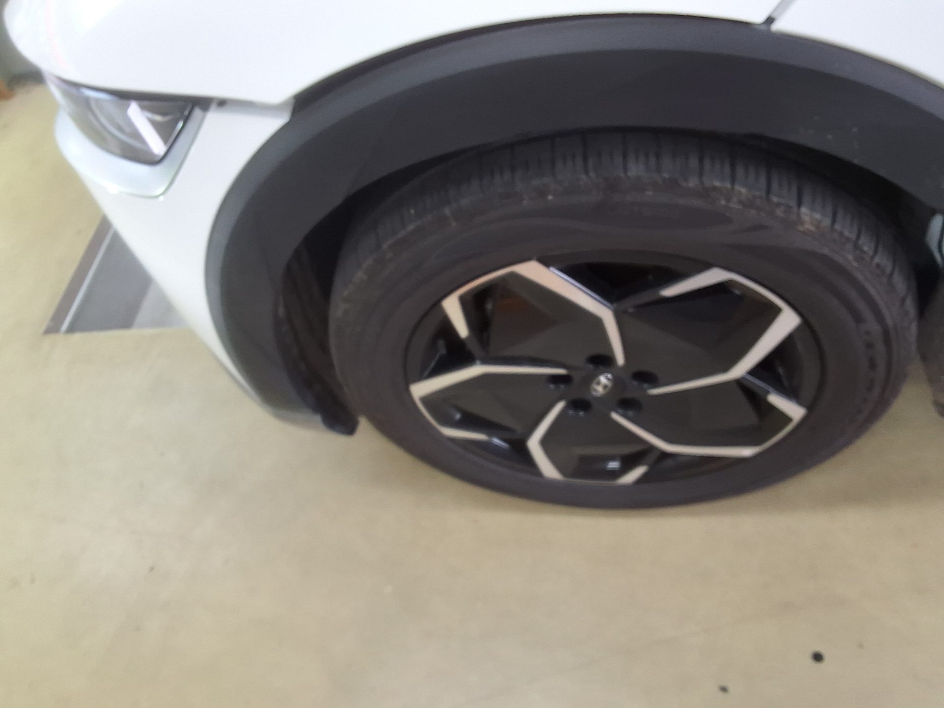 هيونداي أيونيك 2022 EV دفع رباعي طويل المدى إكسكلوسيف