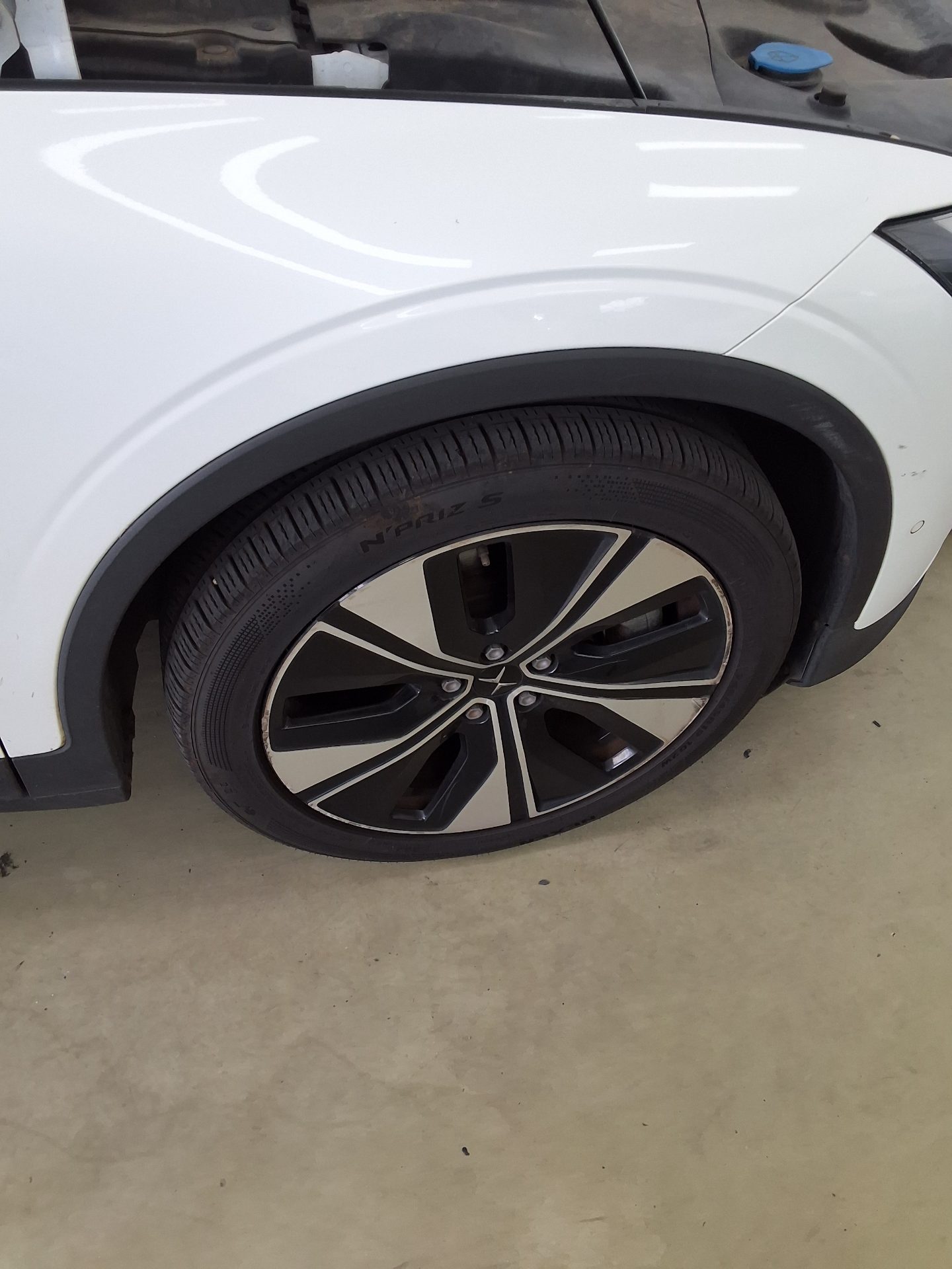 Polestar Polestar 2 2023 طويل المدى