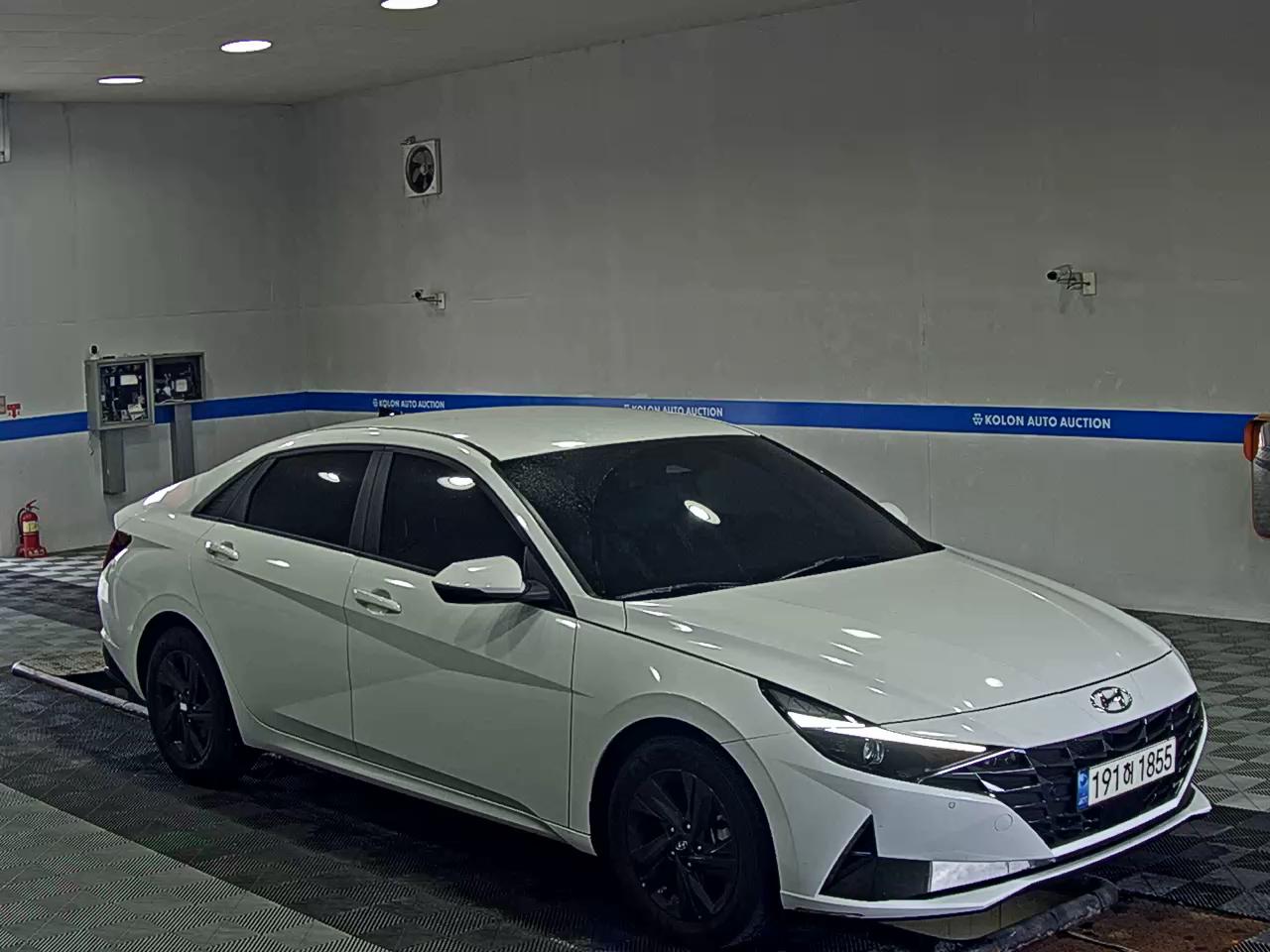هيونداي أفانتي 2023 MODERN