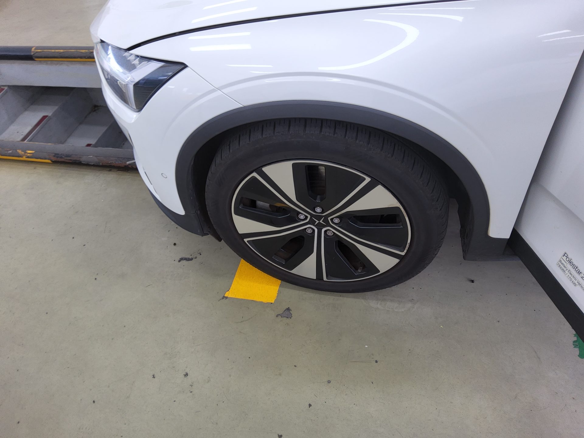 Polestar Polestar 2 2023 طويل المدى