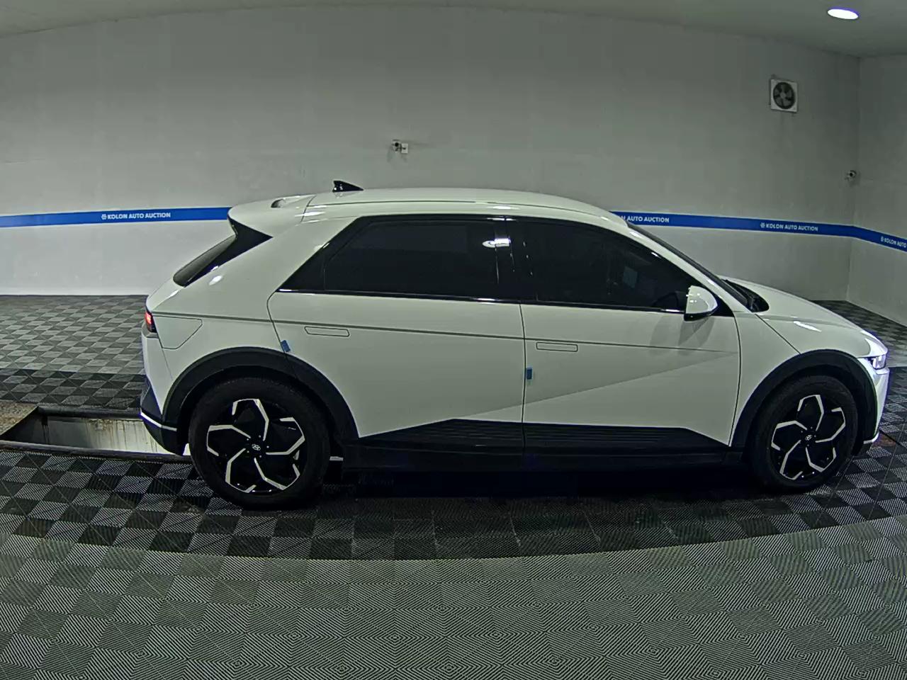 هيونداي أيونيك 2022 EV دفع رباعي طويل المدى إكسكلوسيف