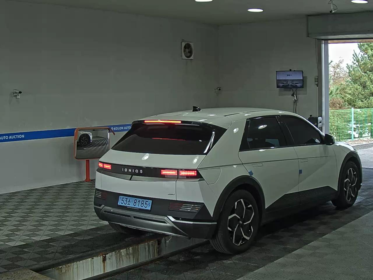 هيونداي أيونيك 2022 EV دفع رباعي طويل المدى إكسكلوسيف