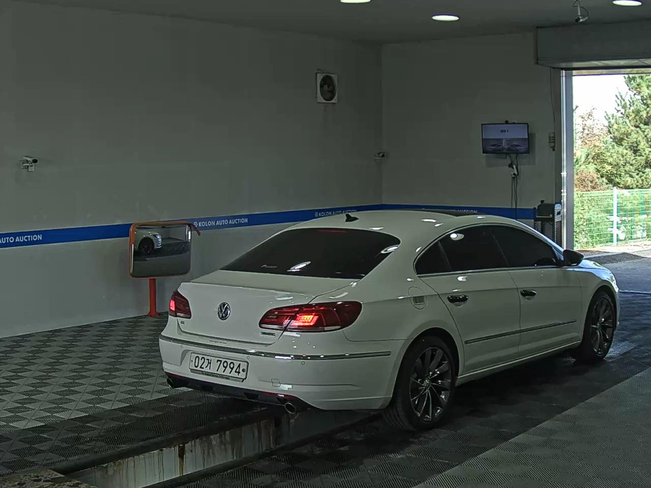 فولكس فاجن Cc 2015