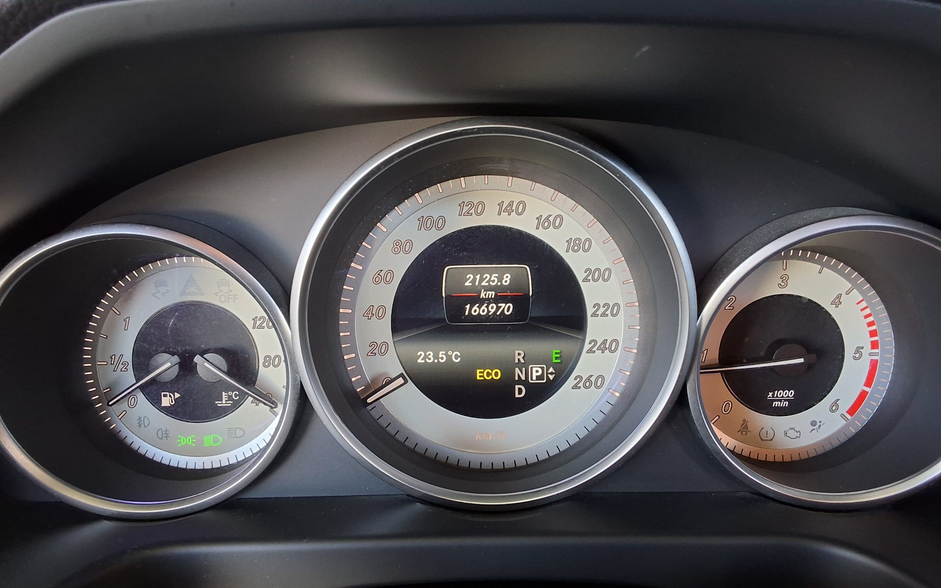 مرسيدس بنز E Class 2016 E220