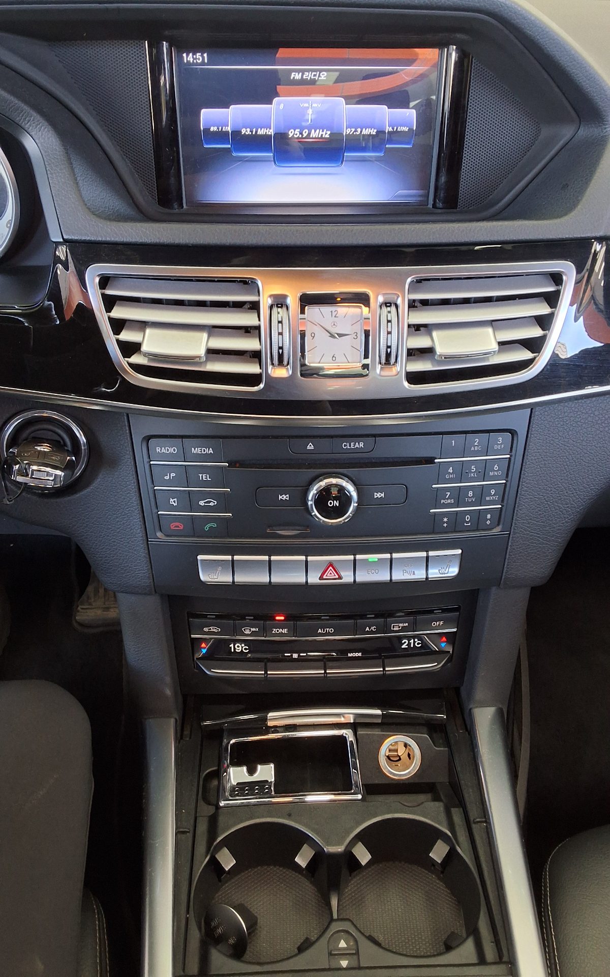 مرسيدس بنز E Class 2016 E220