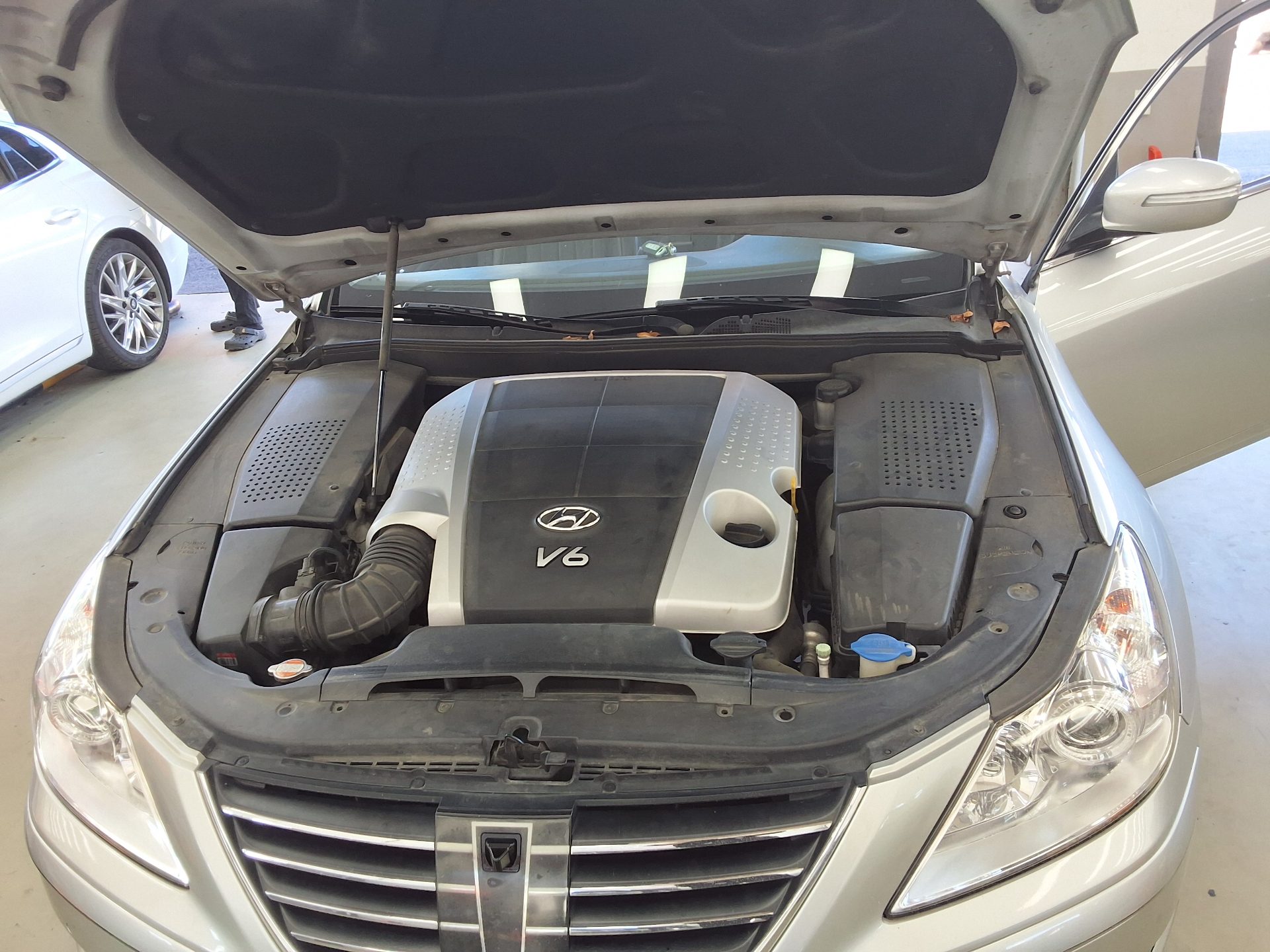 هيونداي جينيسيس Dh G330 مودرن 2009 فاخر VIP