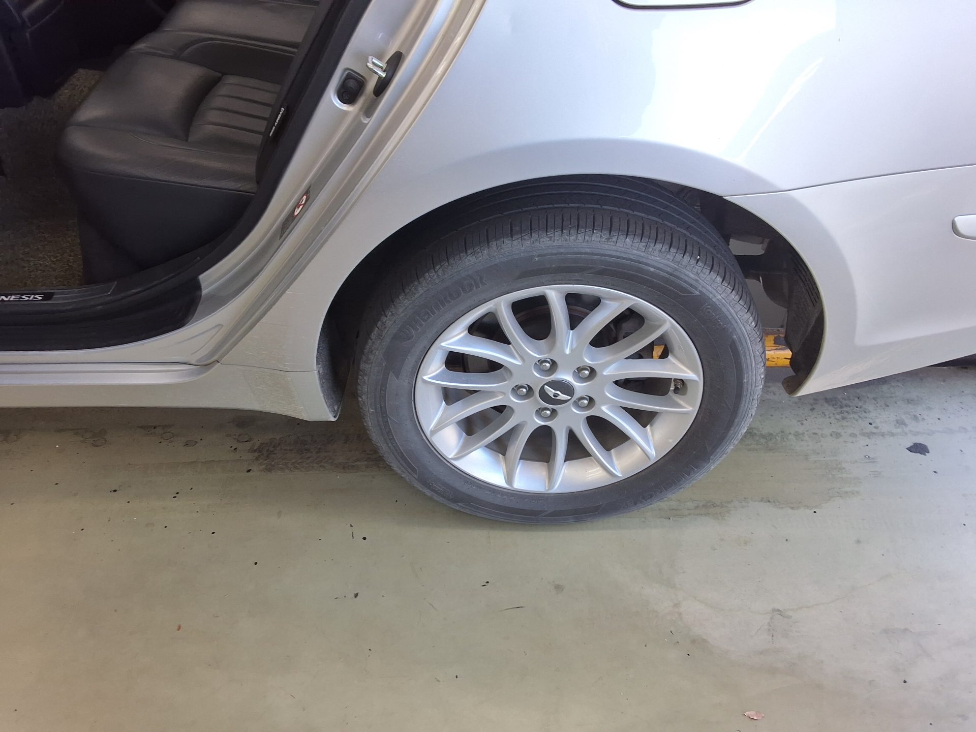 هيونداي جينيسيس Dh G330 مودرن 2009 فاخر VIP