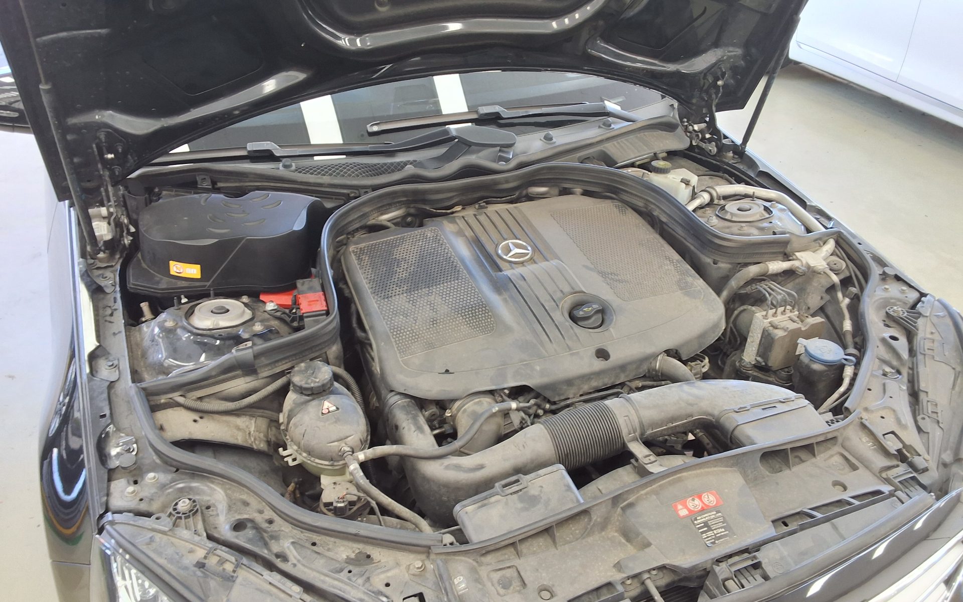 مرسيدس بنز E Class 2016 E220