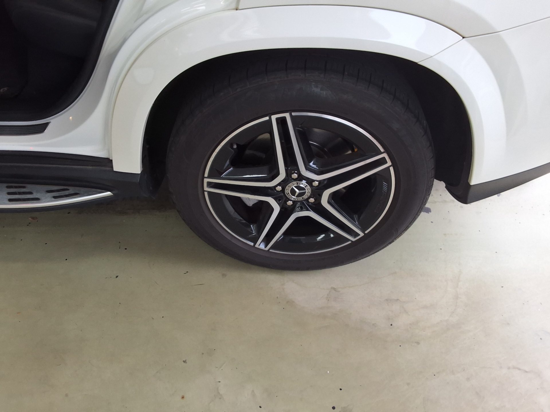 مرسيدس بنز جي إل إي Class 2021 4MATIC