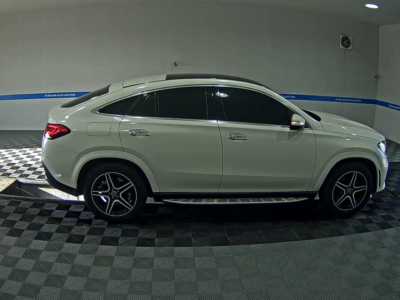 مرسيدس بنز جي إل إي Class 2021 4MATIC